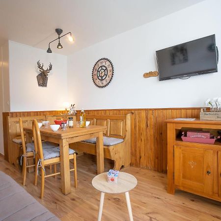 Apartment Les Lauzes D12 By Interhome Saint-Martin-de-Belleville Luaran gambar